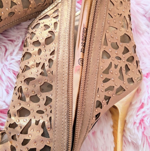 Cape Robbin Rhinestone Accent Platforms - Picture 5 of 8